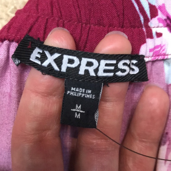 NWT Express Women’s Floral Print Magenta Eyelet Lace Hi-Low Maxi Skirt - Picture 7 of 9